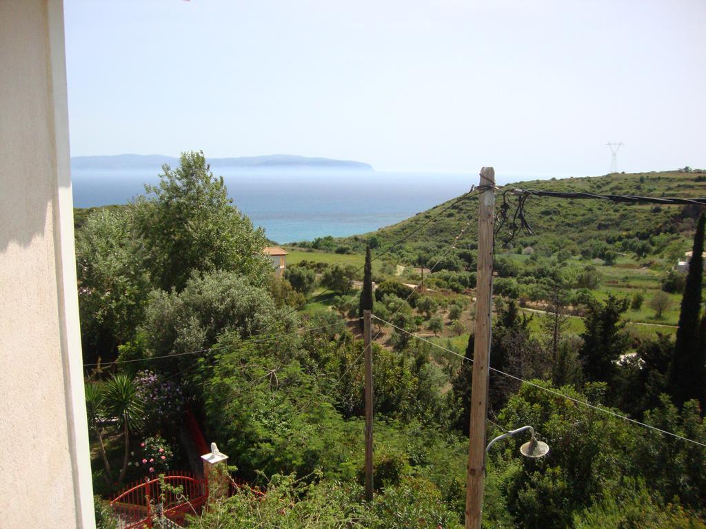 Διαμερίσματα Μαϊστράλι Ρατζακλί Δωμάτιο φωτογραφία