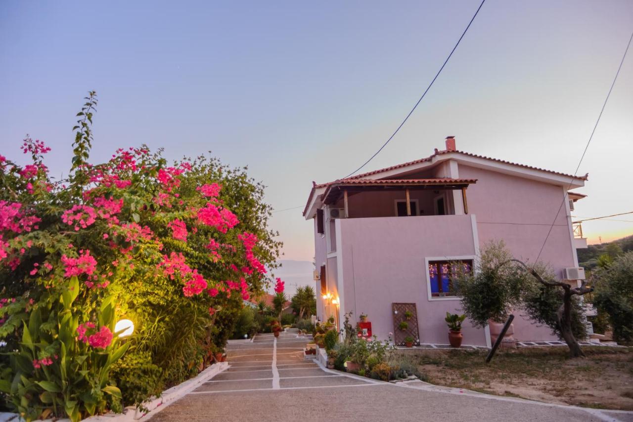 Διαμερίσματα Μαϊστράλι Ρατζακλί Εξωτερικό φωτογραφία